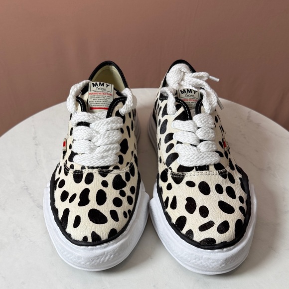 Miharayasuhiro Other - Low top calf hair Sneakers with Dalmatian print